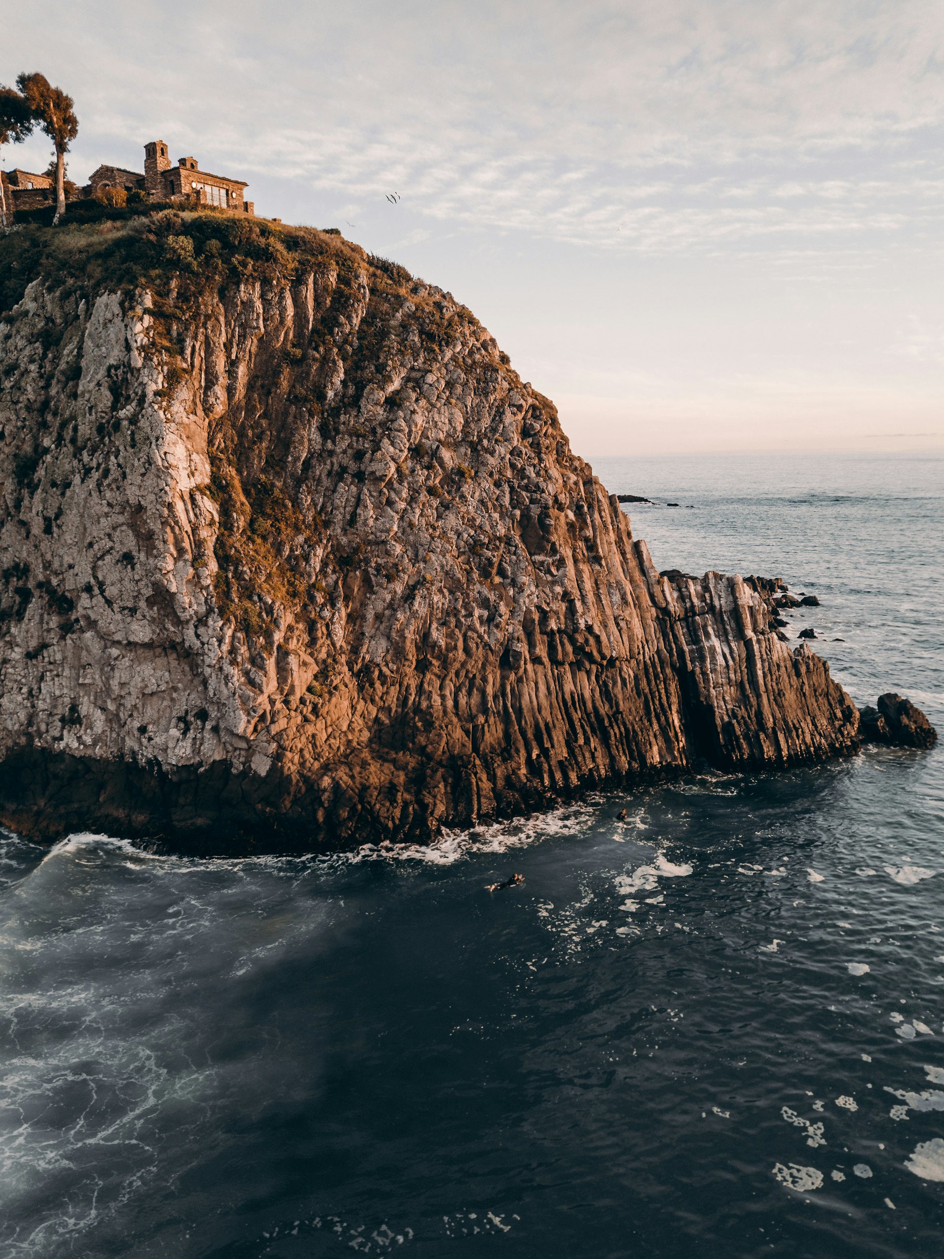 Homes and neighborhoods in Laguna Beach, Orange County — served by Move Me